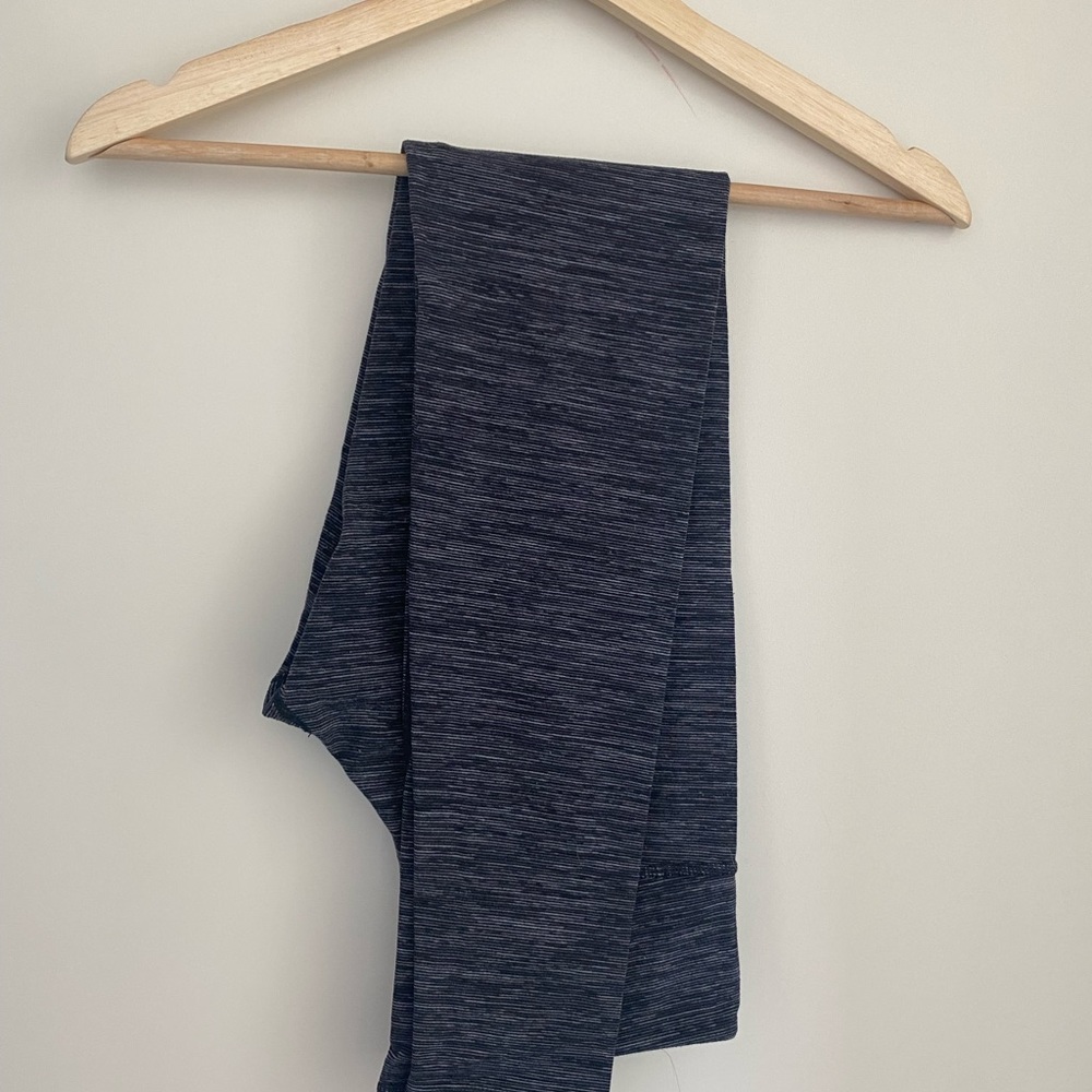 Lululemon leggings. Old color. Size 4.